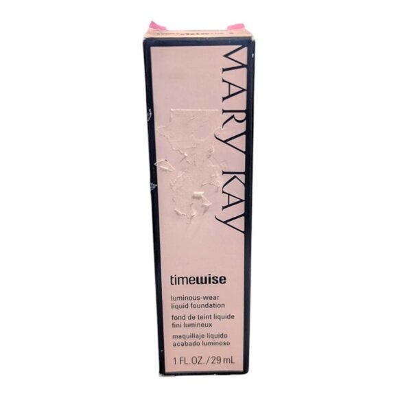 Mary Kay TimeWise Matte-Wear Liquid Foundation Ivory 6 #038702 1 fl. oz. - Picture 3 of 6